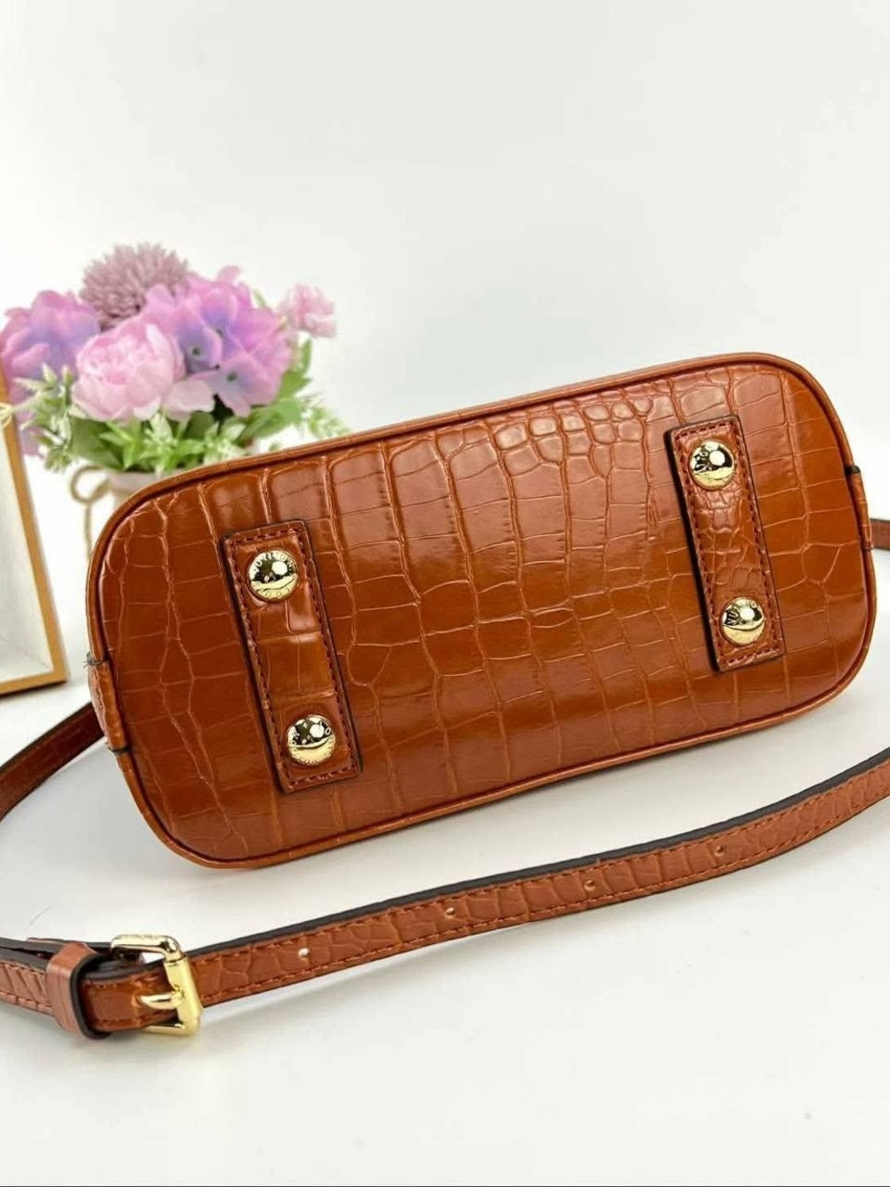 Louis Vuitton Monogram Alma BB Satchel in Brown/Caramel - Picture 2 of 9